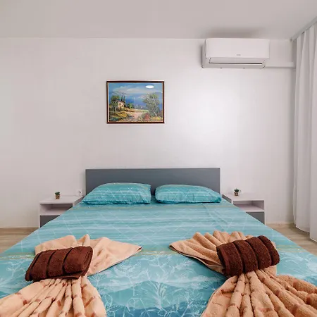 Apartamento Traumhaftes Direkt An Der Strandpromenade Mit Vielen Palmen Crikvenica