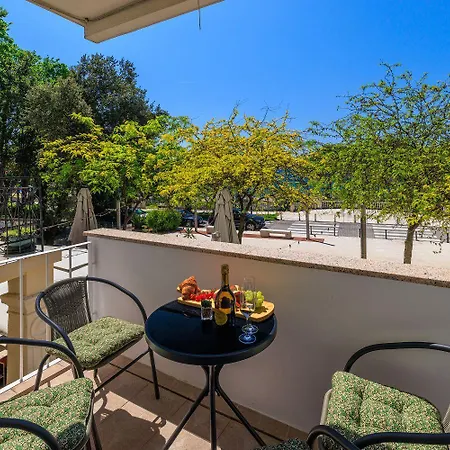 Lägenhet Traumhaftes Direkt An Der Strandpromenade Mit Vielen Palmen Crikvenica