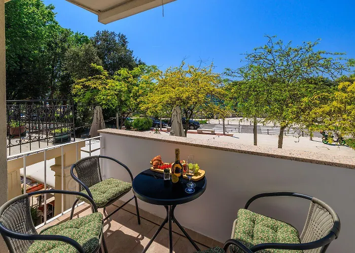 Lägenhet Traumhaftes Direkt An Der Strandpromenade Mit Vielen Palmen Crikvenica