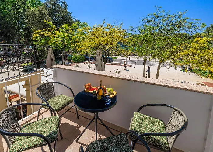 Traumhaftes Direkt An Der Strandpromenade Mit Vielen Palmen Lägenhet