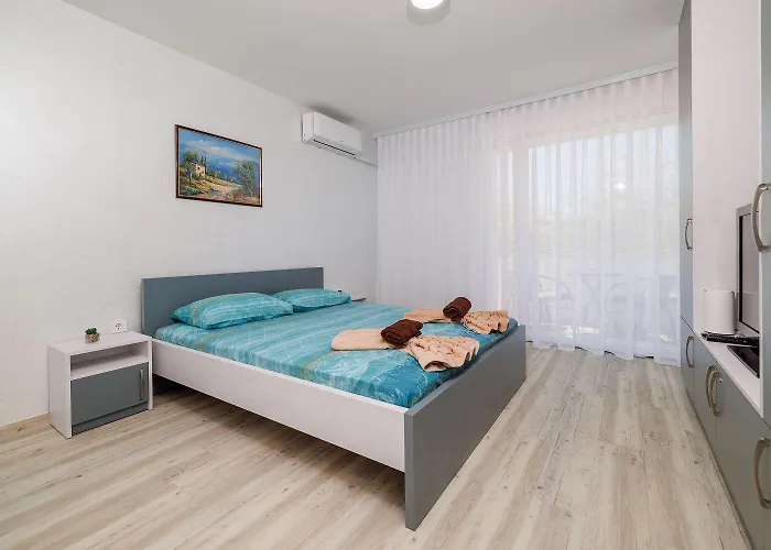 Traumhaftes Direkt An Der Strandpromenade Mit Vielen Palmen Lägenhet Crikvenica