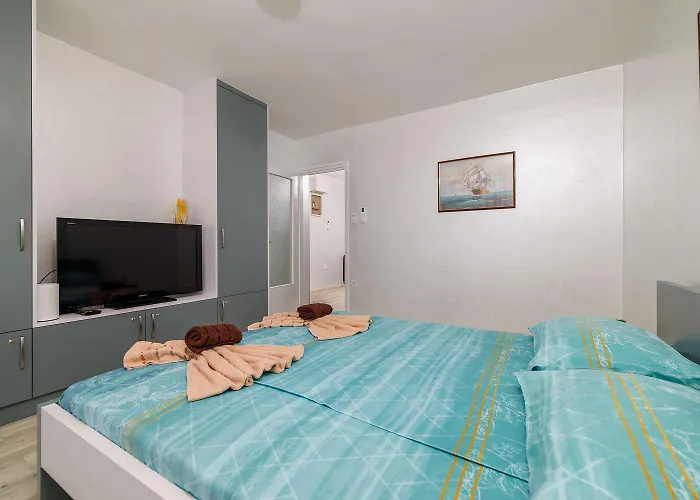 Traumhaftes Direkt An Der Strandpromenade Mit Vielen Palmen *