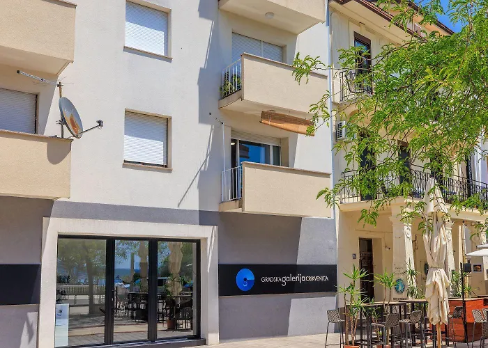 Lägenhet Traumhaftes Direkt An Der Strandpromenade Mit Vielen Palmen Crikvenica